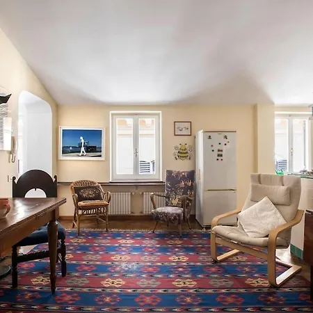 Apartment Campanella Attic Rom